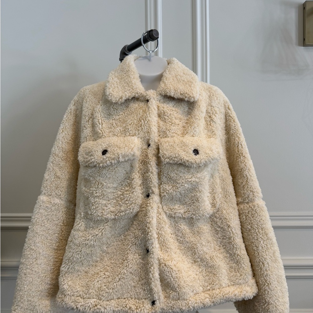 WE THE FREE- Sherpa Jacket